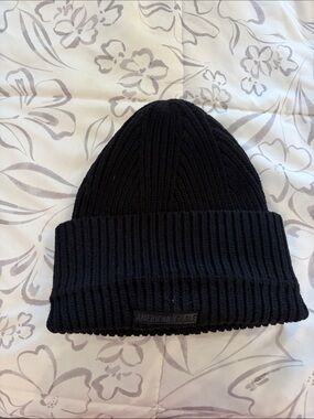 American Eagle Black Ribbed Cuffed Beanie